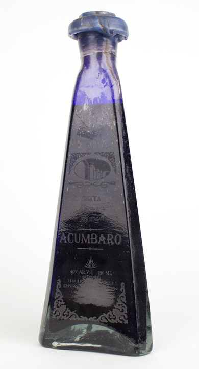 Bottle of Acumbaro Añejo