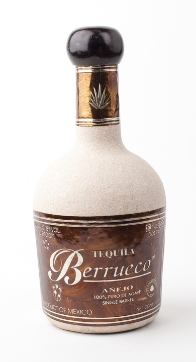 Bottle of Berrueco Añejo Tequila