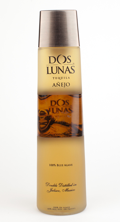 Bottle of Dos Lunas Añejo