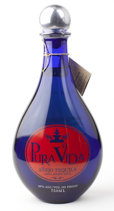Bottle of Pura Vida Añejo