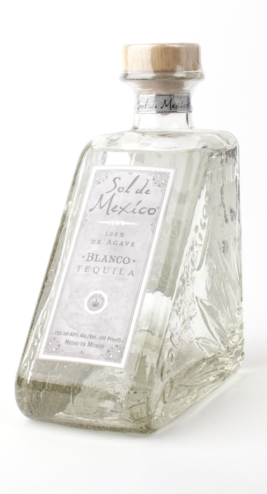 Bottle of Sol de Mexico Blanco