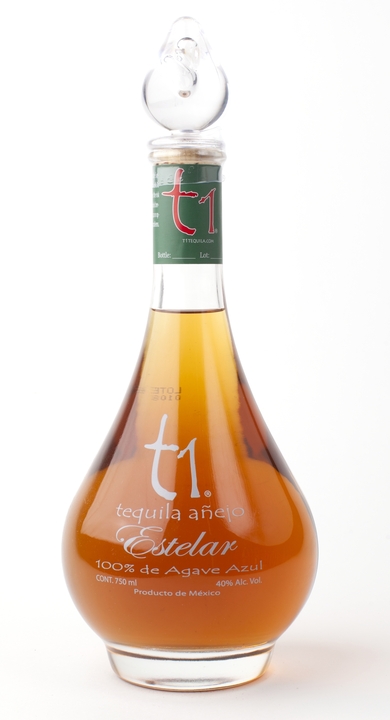 Bottle of t1 Añejo Estellar