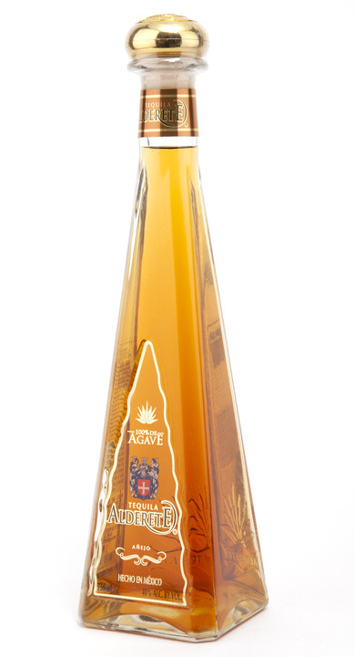 Bottle of Alderete Añejo