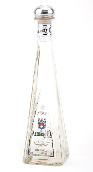Bottle of Alderete Blanco