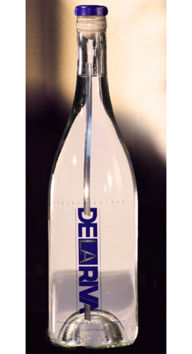 Bottle of De La Riva Tequila Silver