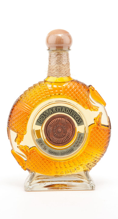 Bottle of Dos Armadillos Reposado