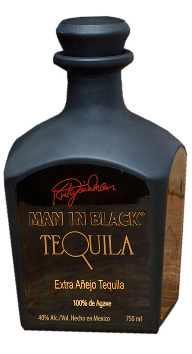 Bottle of Man in Black Extra Añejo