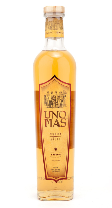 Bottle of Uno Mas Tequila Añejo