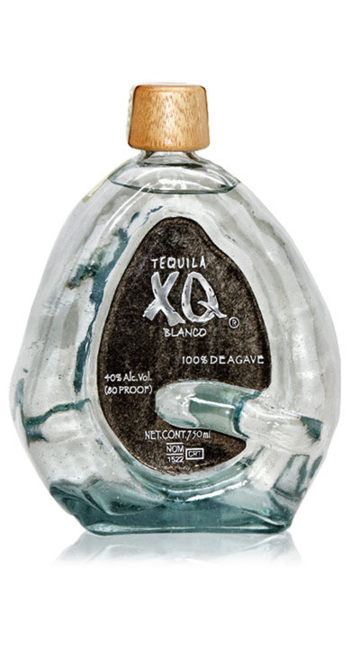 Bottle of XQ Blanco