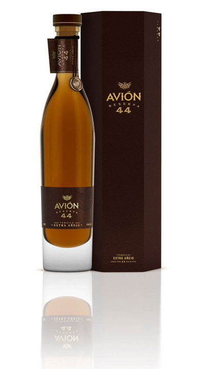Bottle of Avion Reserva 44