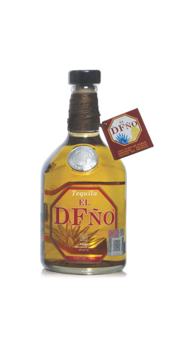Bottle of El DFÑO Añejo