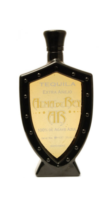 Bottle of Alma de Rey Extra Añejo