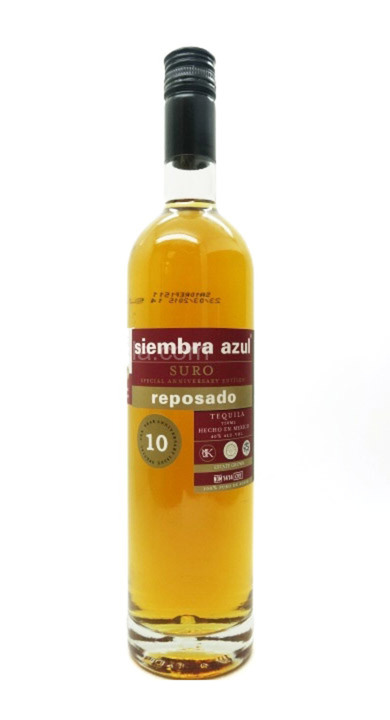 Bottle of Siembra Azul Suro 10th Anniv. Reposado