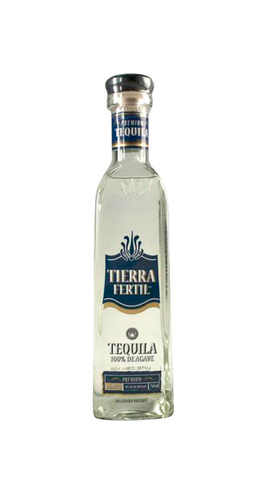 Bottle of Tierra Fertil Blanco