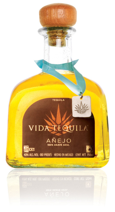 Bottle of Vida Tequila Añejo