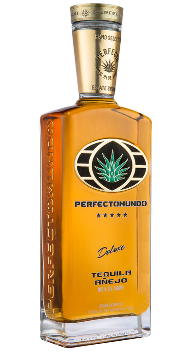 Bottle of Perfectomundo Añejo