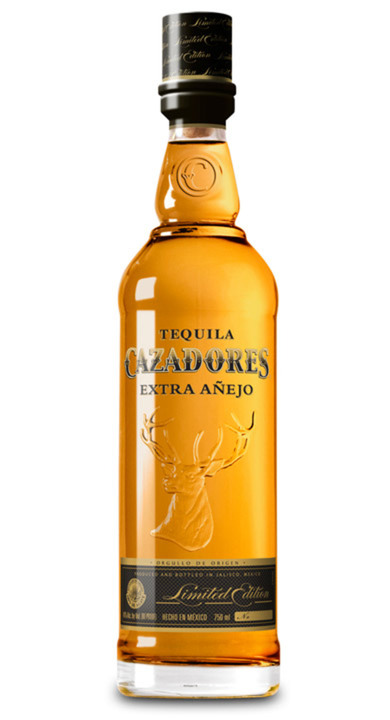 Bottle of Cazadores Extra Añejo