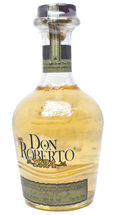 Bottle of Don Roberto Añejo