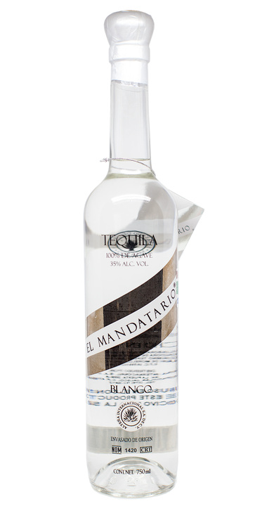 Bottle of El Mandatario Blanco