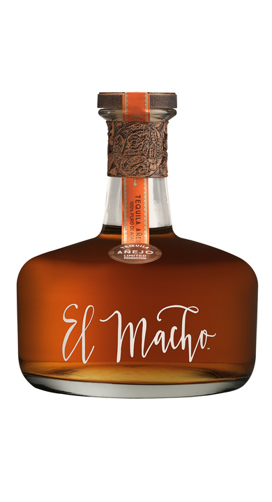 Bottle of El Macho Añejo