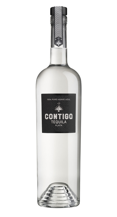 Bottle of Contigo Plata