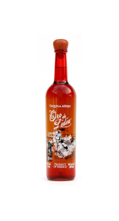 Bottle of Oro de Lidia Añejo