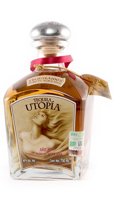 Bottle of Utopía Añejo