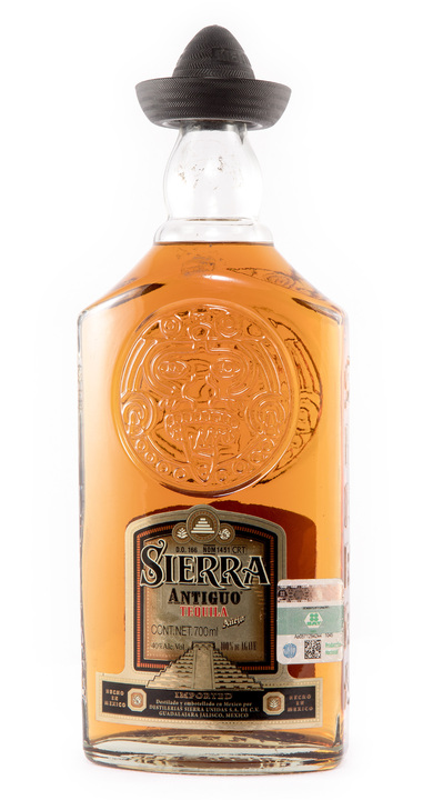 Bottle of Sierra Antiguo Añejo