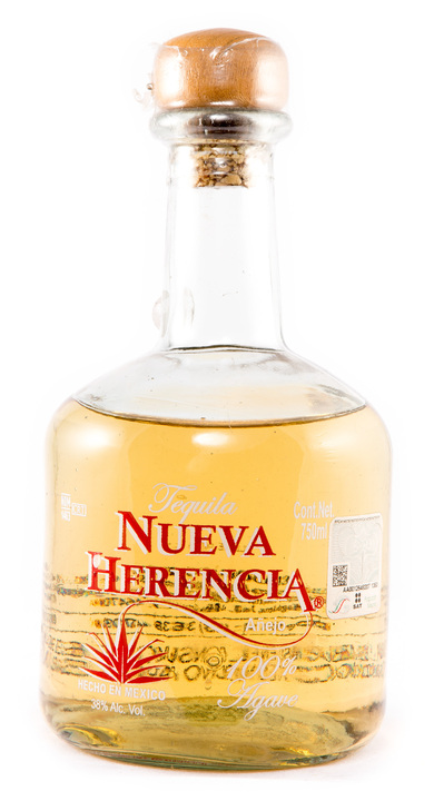 Bottle of Nueva Herencia Añejo