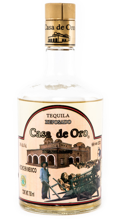 Bottle of Casa de Oro Reposado
