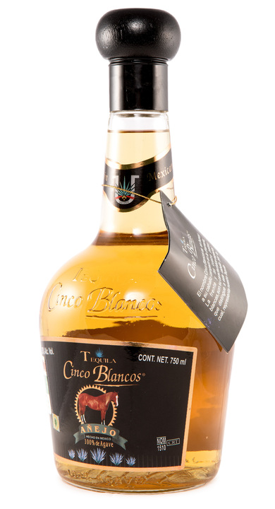 Bottle of Cinco Blancos Añejo