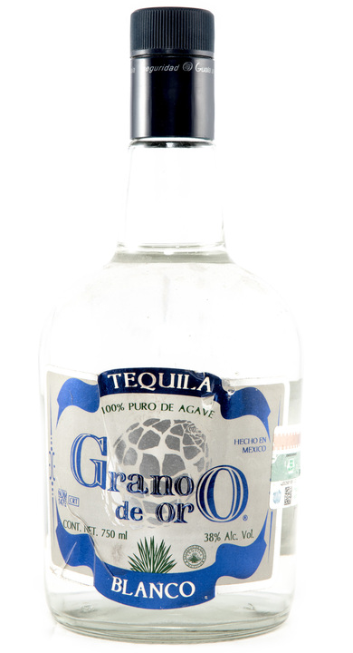 Bottle of Grano de Oro Blanco
