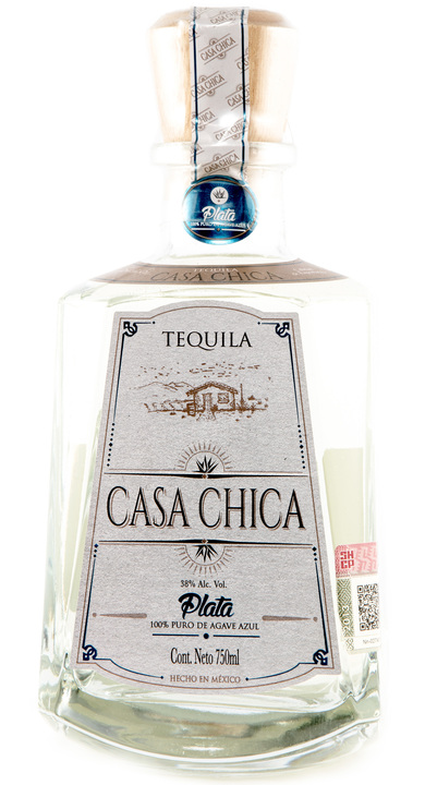 Bottle of Casa Chica Blanco