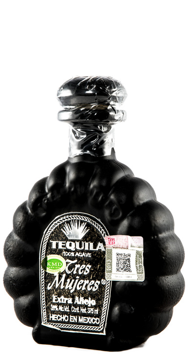 Bottle of Tres Mujeres Extra Añejo