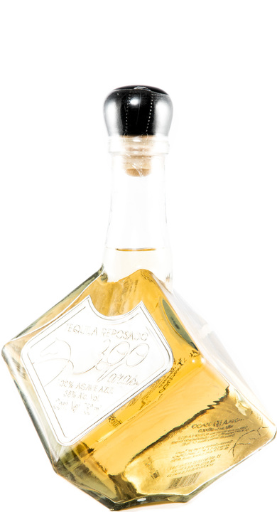 Bottle of Tequila 300 Varas Reposado