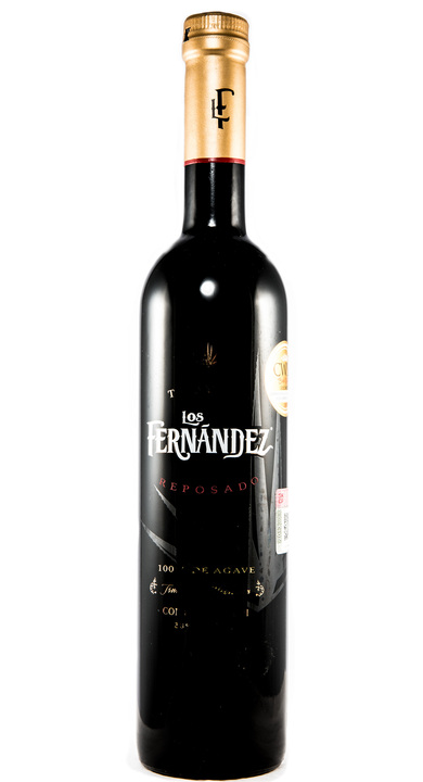Bottle of Tequila Los Fernandez Reposado