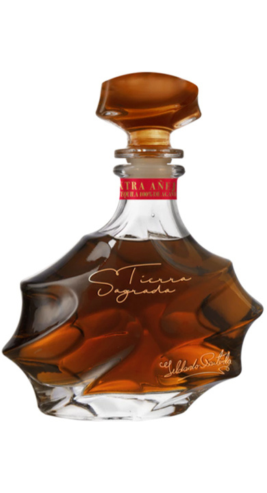 Bottle of Tierra Sagrada Extra Añejo