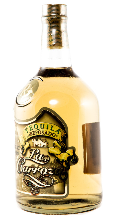 Bottle of La Carroza Reposado
