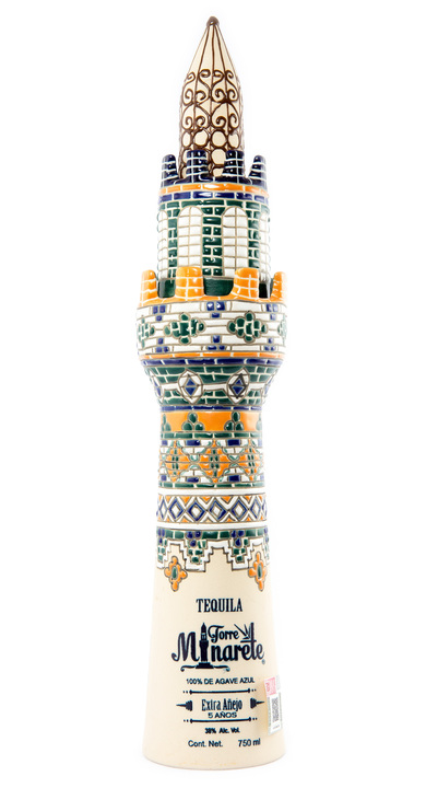 Bottle of Torre Minarete Extra Añejo