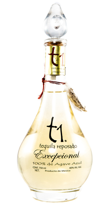 Bottle of t1 Reposado Excepcional