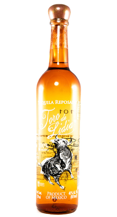 Bottle of Toro de Lidia Reposado
