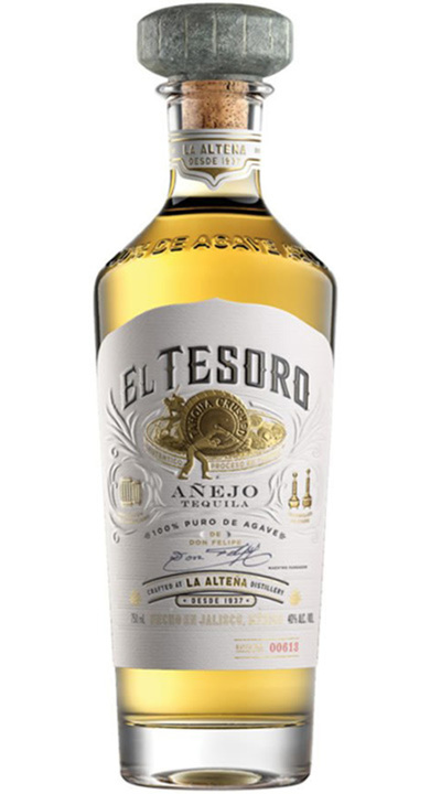 Bottle of El Tesoro Tequila Añejo