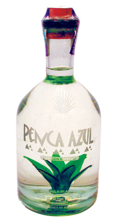 Bottle of Penca Azul Blanco