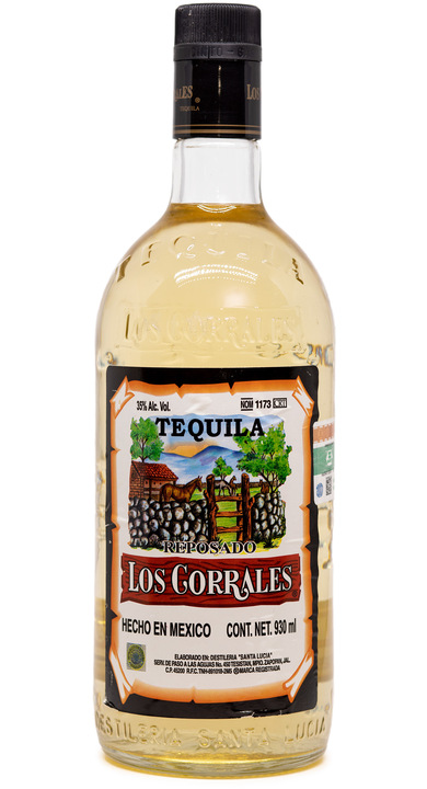 Bottle of Los Corrales Reposado