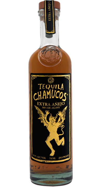 Bottle of Chamucos Extra Añejo