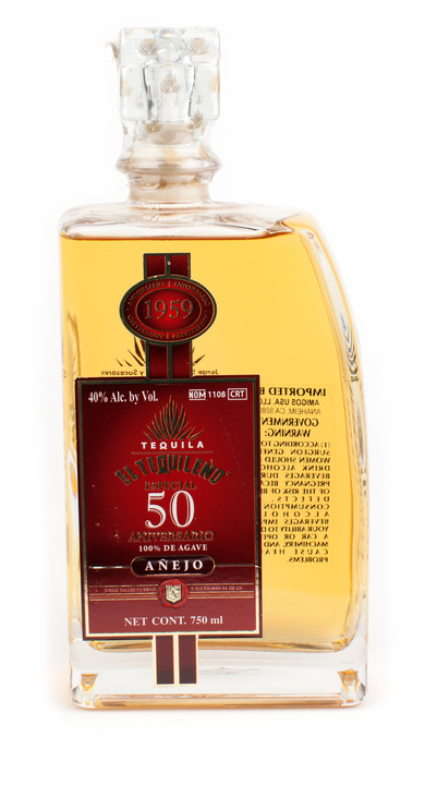 Bottle of El Tequileño Especial 50 Aniversario