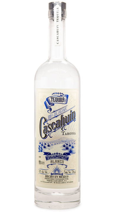Bottle of Cascahuín Tahona Blanco