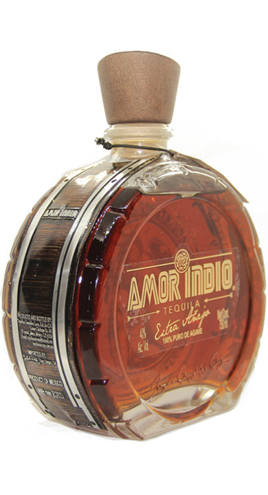 Bottle of Amor Indio Extra Añejo