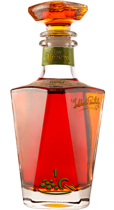 Bottle of Lote Maestro Añejo