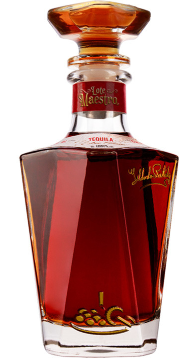 Bottle of Lote Maestro Extra Añejo